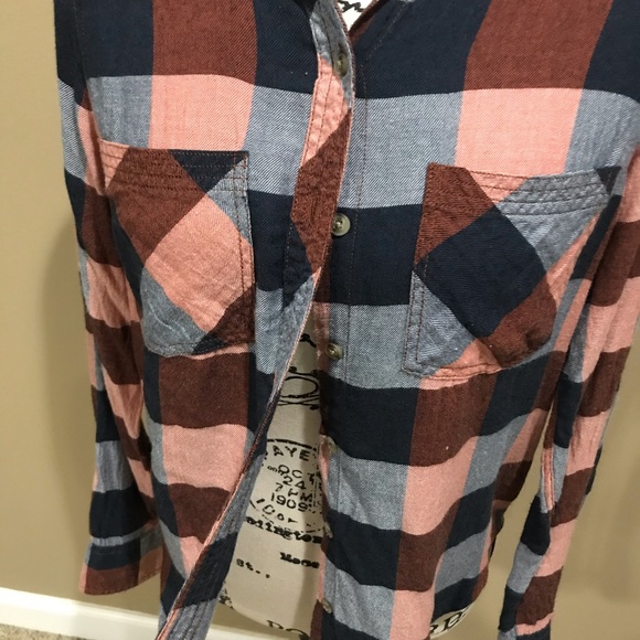 Forever 21 | Women’s Button Up Plaid Shirt - Small - Picture 4 of 8
